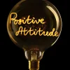 Clearance Birne "Positive Attitude" Leuchtmittel