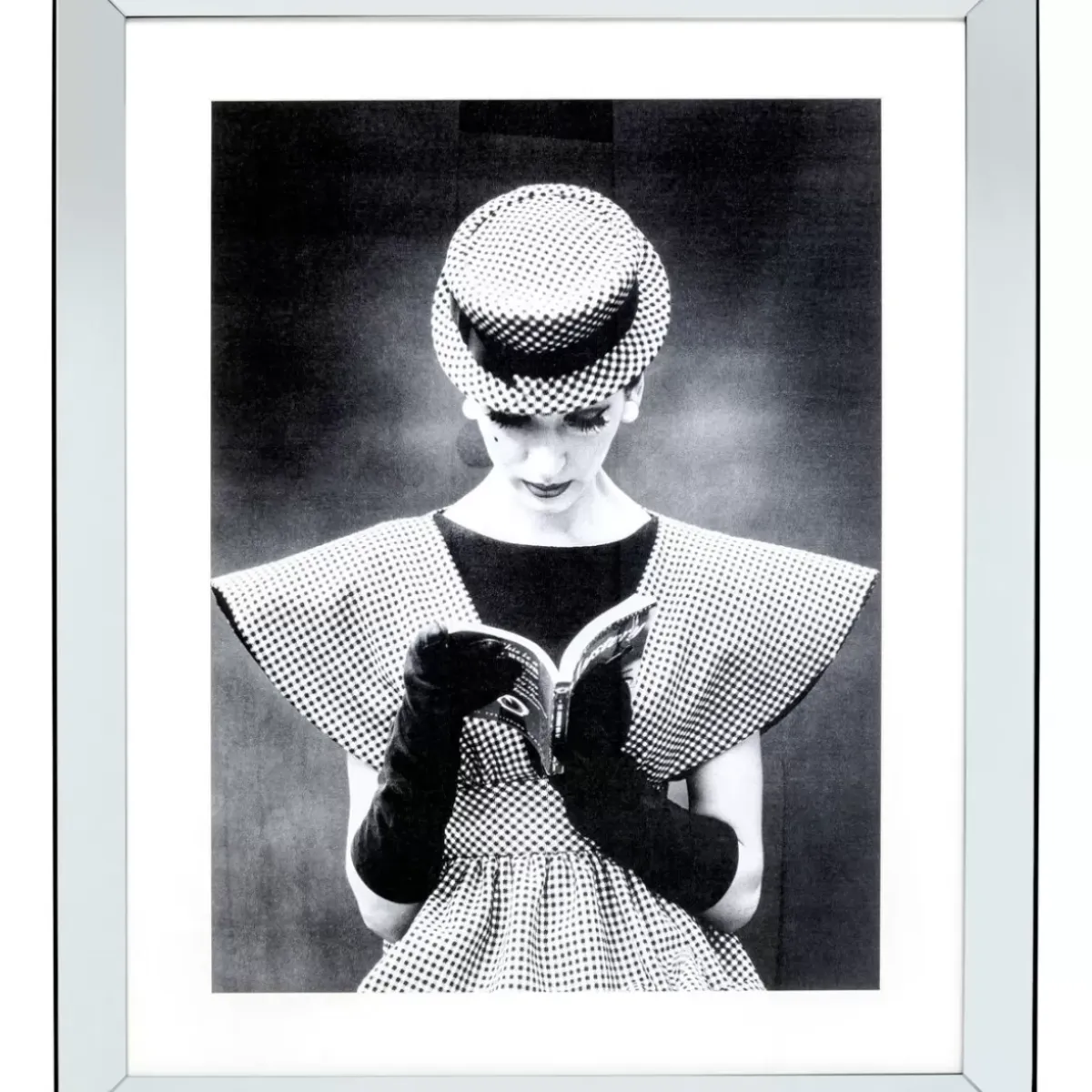 Best Gerahmtes Bild Reading Beauty 85X105Cm Bilder
