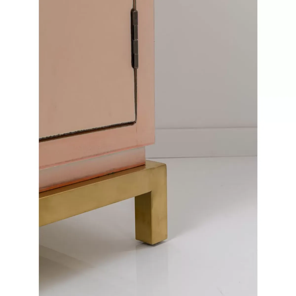 Sideboard Disk Pink Kommoden & Sideboards